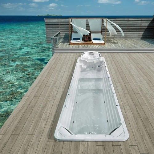 Ultimate large swim - large, spa