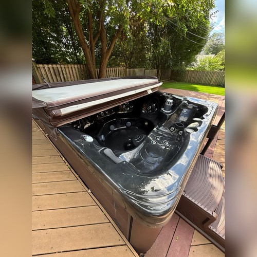 Master spas hot tub person - master,